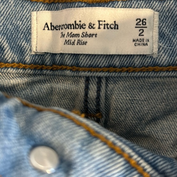 Abercrombie & Fitch Pants - Abercrombie denim mom short mid rise